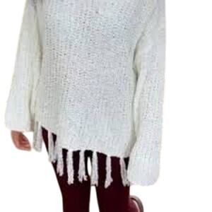 Altar’d State Cream Chunky Knit Fringe Hem Sweater Women’s Medium